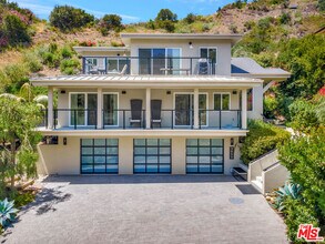 3859 Rambla Pacifico St in Malibu, CA - Building Photo - Building Photo