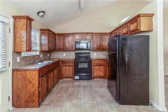 6 West Dr in Edinburg, TX - Building Photo - Building Photo