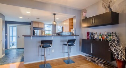 1726 Aliceanna St, Unit Apt304 in Baltimore, MD - Building Photo - Building Photo