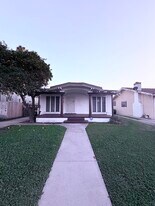 2010 W 42nd St in Los Angeles, CA - Building Photo