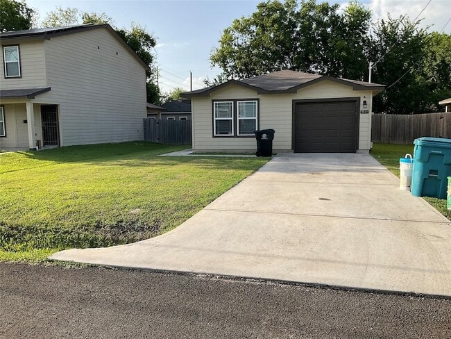 411 Armstrong St in Houston, TX - Building Photo - Building Photo