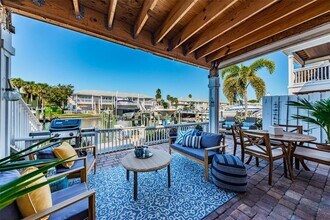 5175 Coquina Key Dr SE-Unit -C in St. Petersburg, FL - Building Photo - Building Photo