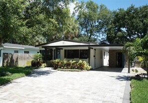 3205 W Ballast Point Blvd in Tampa, FL - Building Photo
