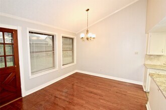 3146 Wagon Trail Dr in Sugar Land, TX - Building Photo - Building Photo