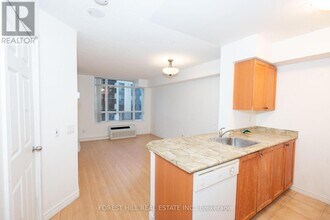 155 Beecroft Rd in Toronto, ON - Building Photo - Building Photo