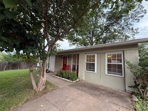 6307 Huntleigh Way in Austin, TX - Building Photo - Building Photo