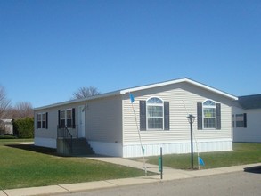 Country Acres Village in Kalamazoo, MI - Foto de edificio - Building Photo