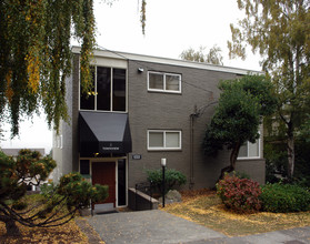 Townview Apartments in Seattle, WA - Building Photo - Building Photo