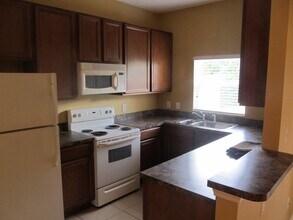 1430 Retreat View Cir in Sanford, FL - Building Photo - Building Photo