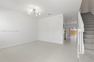 2656 SE 28th St in Homestead, FL - Foto de edificio - Building Photo