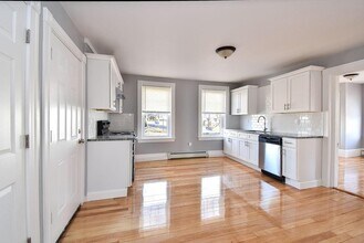 141 Bourne Ave in East Providence, RI - Building Photo - Building Photo