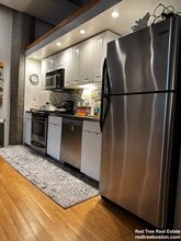 150 Porter St, Unit 3 in Boston, MA - Building Photo - Building Photo