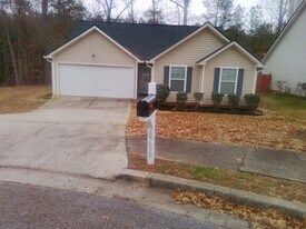 6786 Derby Ave in Fairburn, GA - Building Photo