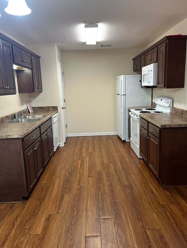 Old Mill Apartments in Pembroke, GA - Building Photo - Primary Photo