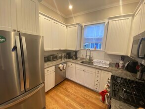 183 River St, Unit 1 in Cambridge, MA - Building Photo - Building Photo