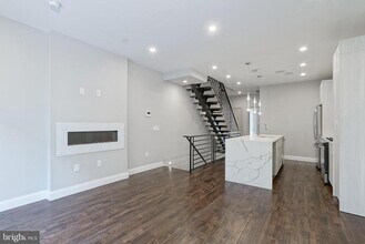 1630 Cambridge St in Philadelphia, PA - Building Photo - Building Photo