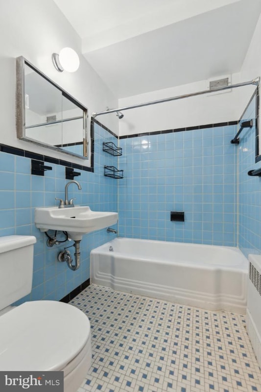 5112 MacArthur Blvd in Washington, DC - Building Photo - Building Photo