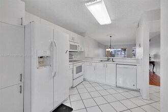 7711 Trent Dr in Tamarac, FL - Building Photo - Building Photo