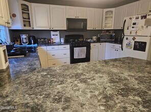 3 9th St, Unit # 2 in Waterford, NY - Foto de edificio - Building Photo