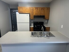 50 Greenbrier Plz in Fairmont, WV - Building Photo - Building Photo