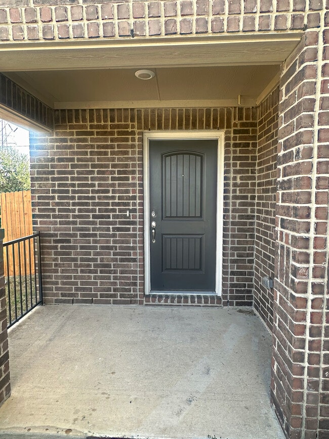 4878 Via Sonoma Trail in San Antonio, TX - Building Photo - Building Photo