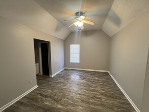 3315 Tulane Rd W in Horn Lake, MS - Building Photo - Building Photo