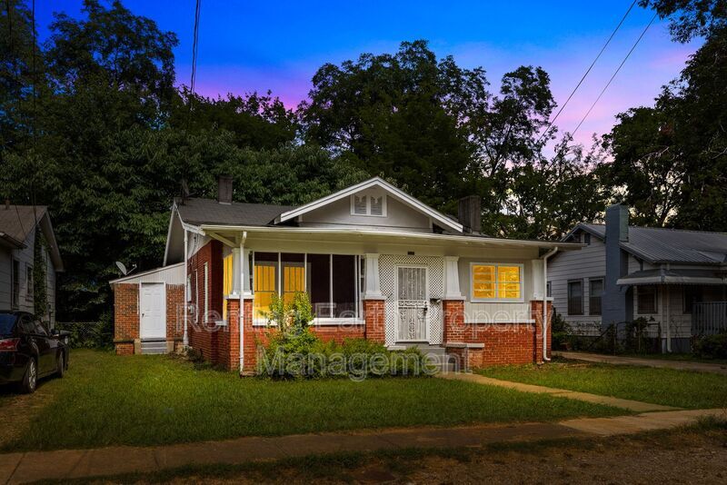 1319 18th Way SW in Birmingham, AL - Building Photo
