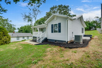 209 Old Union Rd in Church Hill, TN - Building Photo - Building Photo