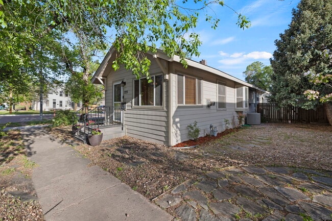 229 E Washington St in Colorado Springs, CO - Building Photo - Building Photo
