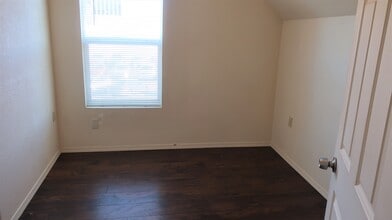 220 Methow St, Unit 8 in Wenatchee, WA - Building Photo - Building Photo