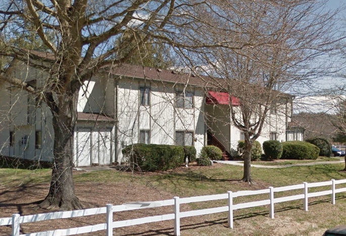 Mountain Glen Apartments in Brevard, NC - Building Photo