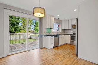 603 27th Ave SE in Puyallup, WA - Building Photo - Building Photo