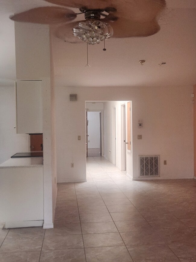 26186 Northern Cross Rd in Punta Gorda, FL - Foto de edificio - Building Photo