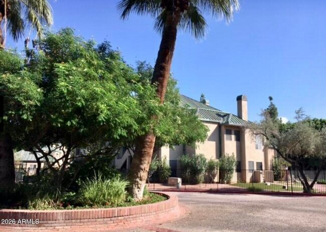 property at 101 N 7th St