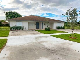 10380 NW 10th Ave in Miami, FL - Building Photo