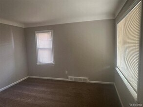 7777 Auburn St in Detroit, MI - Building Photo - Building Photo