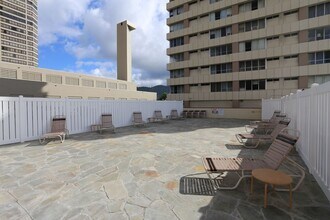 2525 Date St in Honolulu, HI - Foto de edificio - Building Photo
