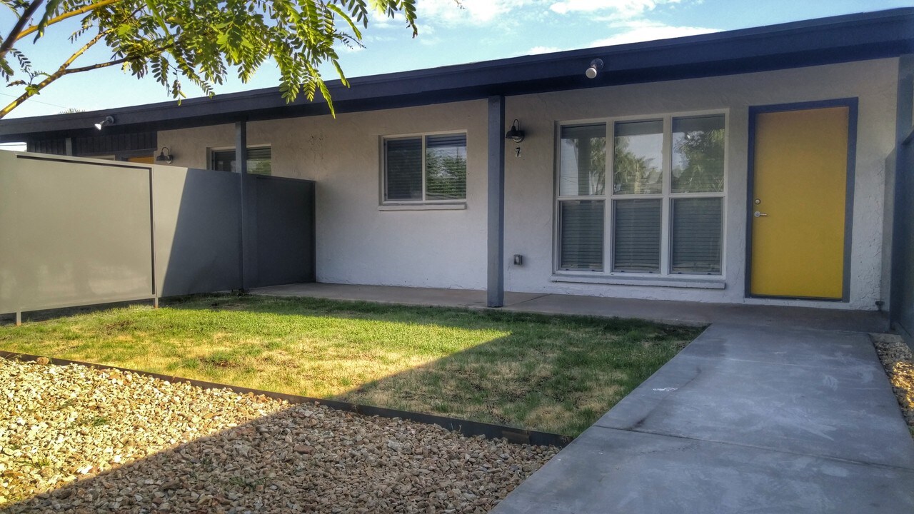 20th Street in Phoenix, AZ - Foto de edificio