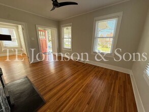 30 Vintage Ave in Winston-Salem, NC - Building Photo - Building Photo