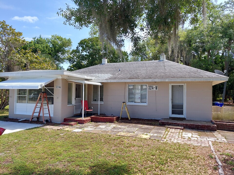 3214 E Riverside Dr in Ft. Myers, FL - Building Photo