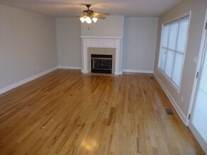 203 Pine Bark Dr in Jonesborough, TN - Building Photo - Building Photo