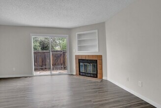 2449 Lexington Village Ln in Colorado Springs, CO - Building Photo - Building Photo