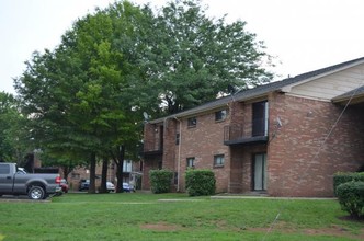 Cambridge Park in Lexington, KY - Building Photo - Building Photo