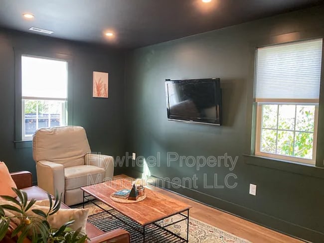 818 Kirkwood Ave in Nashville, TN - Building Photo - Building Photo