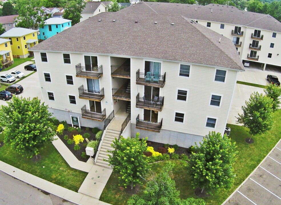 124 E Union St in Athens, OH - Foto de edificio