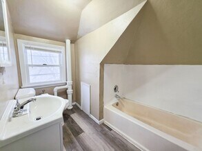 861 Howard St in Green Bay, WI - Building Photo - Building Photo