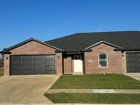 102 Beechwood Ln in Cape Girardeau, MO - Building Photo