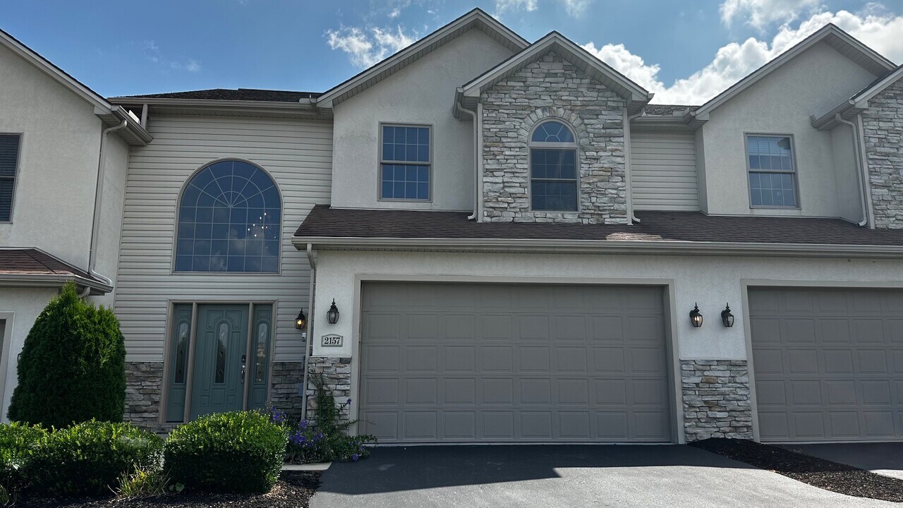 2157 Bordeaux Court in Harrisburg, PA - Building Photo