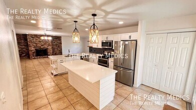 1009 Alfred Dr in Orlando, FL - Building Photo - Building Photo