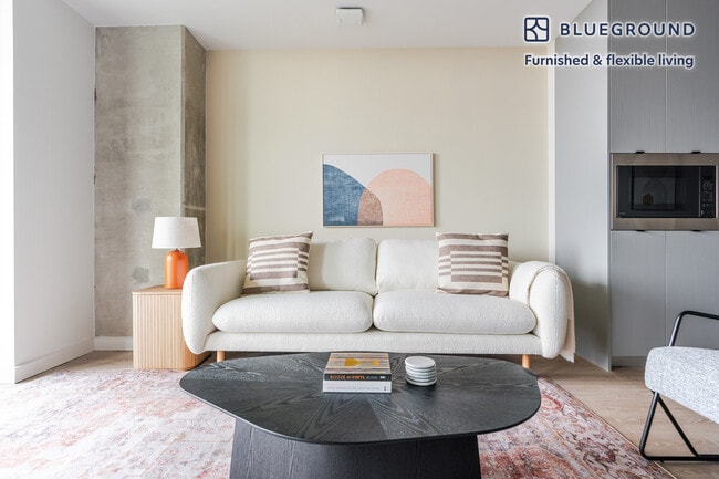 3030 Potomac Ave in Arlington, VA - Building Photo - Building Photo